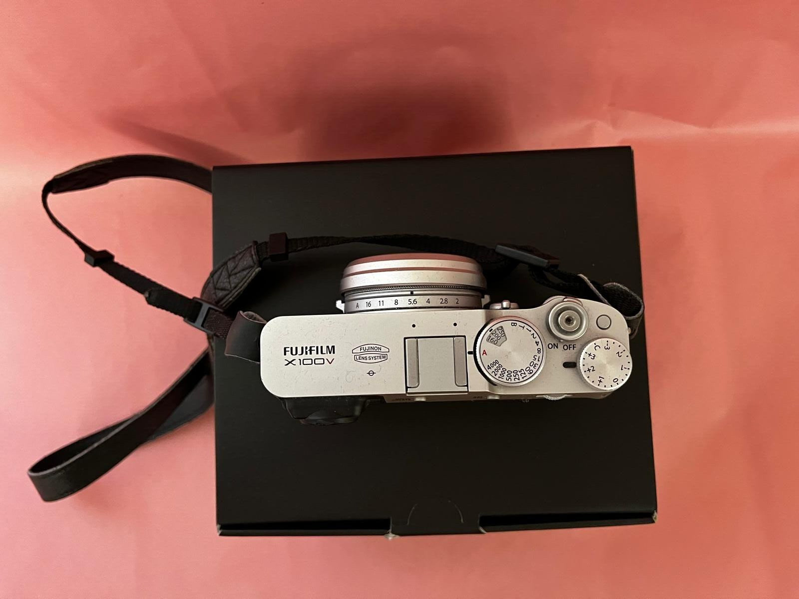 Fujifilm X100V