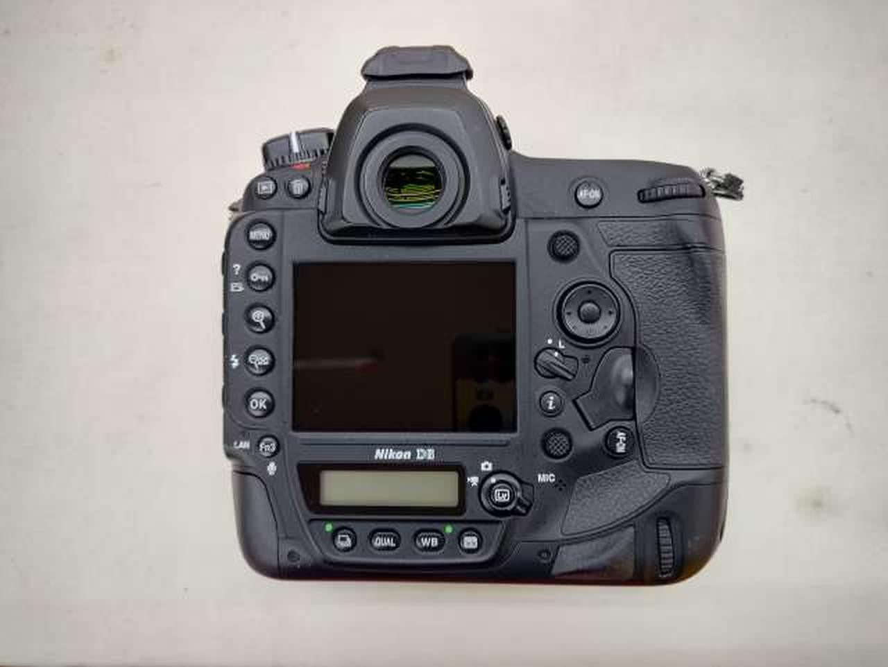 Nikon D6