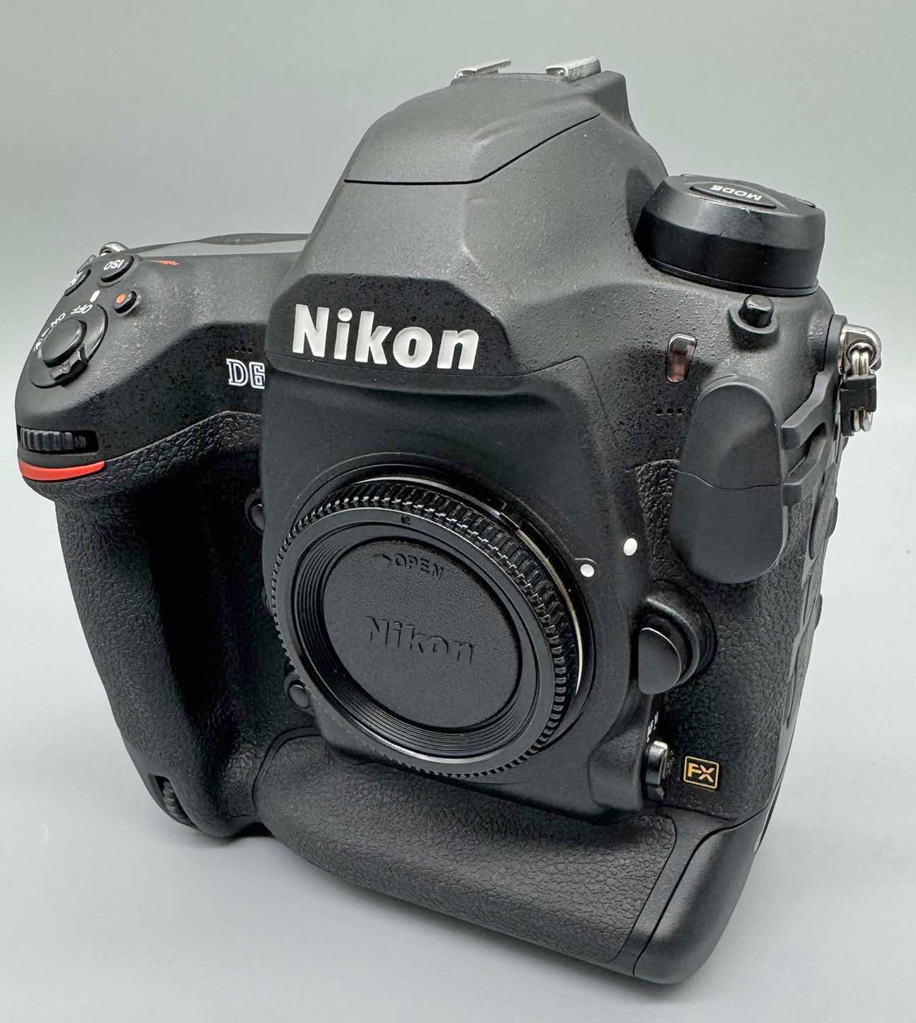 Nikon D6