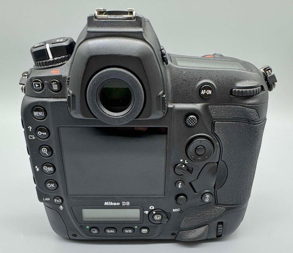 Nikon D6